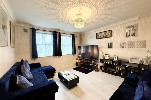 undefined, Tobermory Close, Slough
