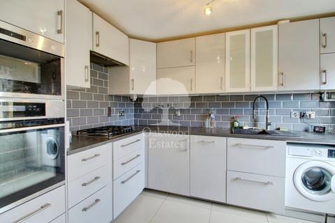 undefined, Walker Crescent, Langley SL3