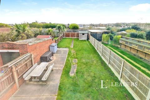 3 bedroom semi-detached house for sale, Normanton Drive, Mansfield, Nottinghamshire