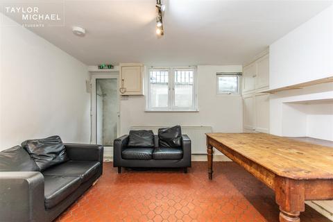 undefined, George Street, Brighton