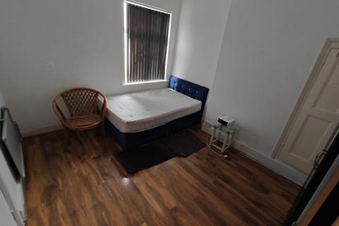 undefined, 2 Bed – First Floor Flat – Tyndale Street, Leicester, LE3 3 0QQ. £850 PCM.