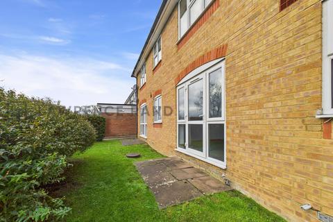 1 bedroom property to rent, Beech Avenue, Ruislip, HA4