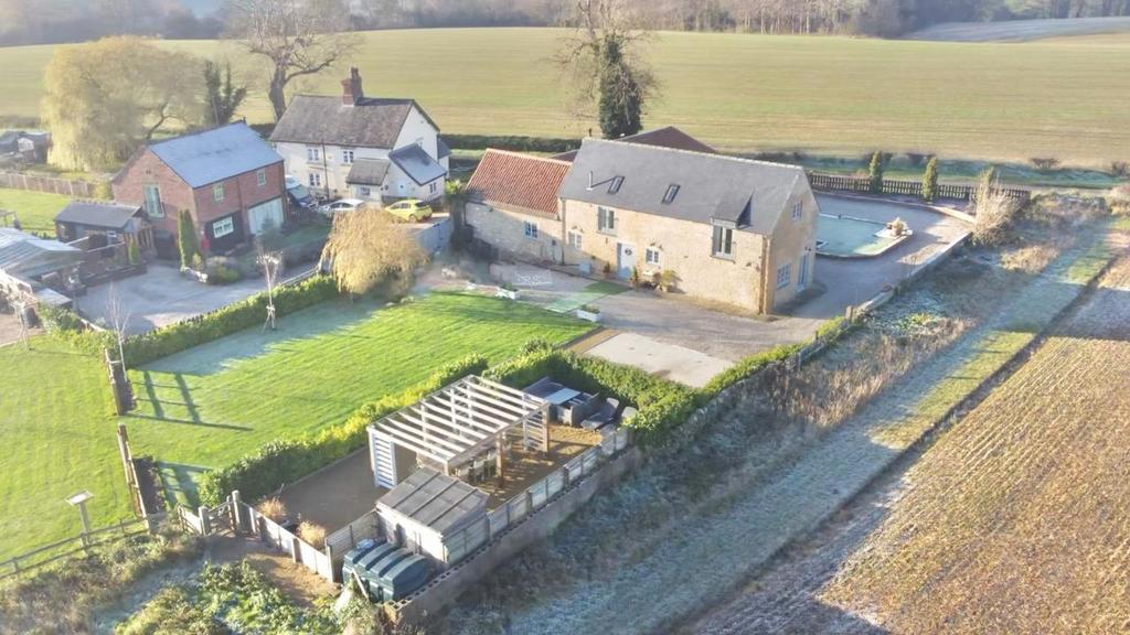 Batley Lane drone 1.png