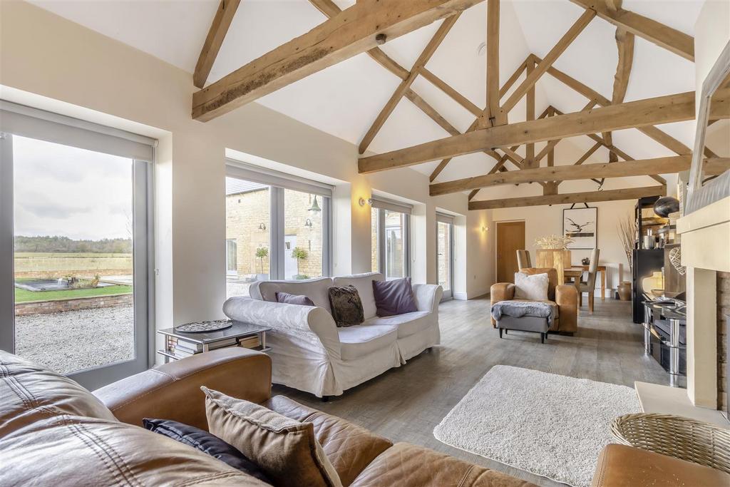 8671009-interior30.jpg