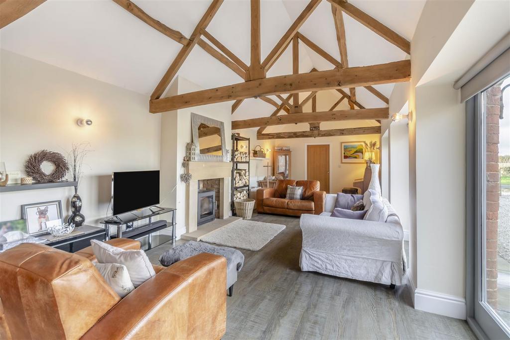 8671009-interior24.jpg