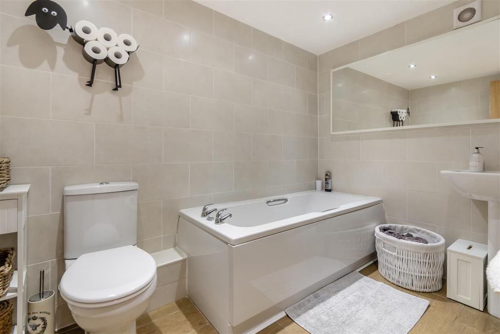 8671009-interior12.jpg