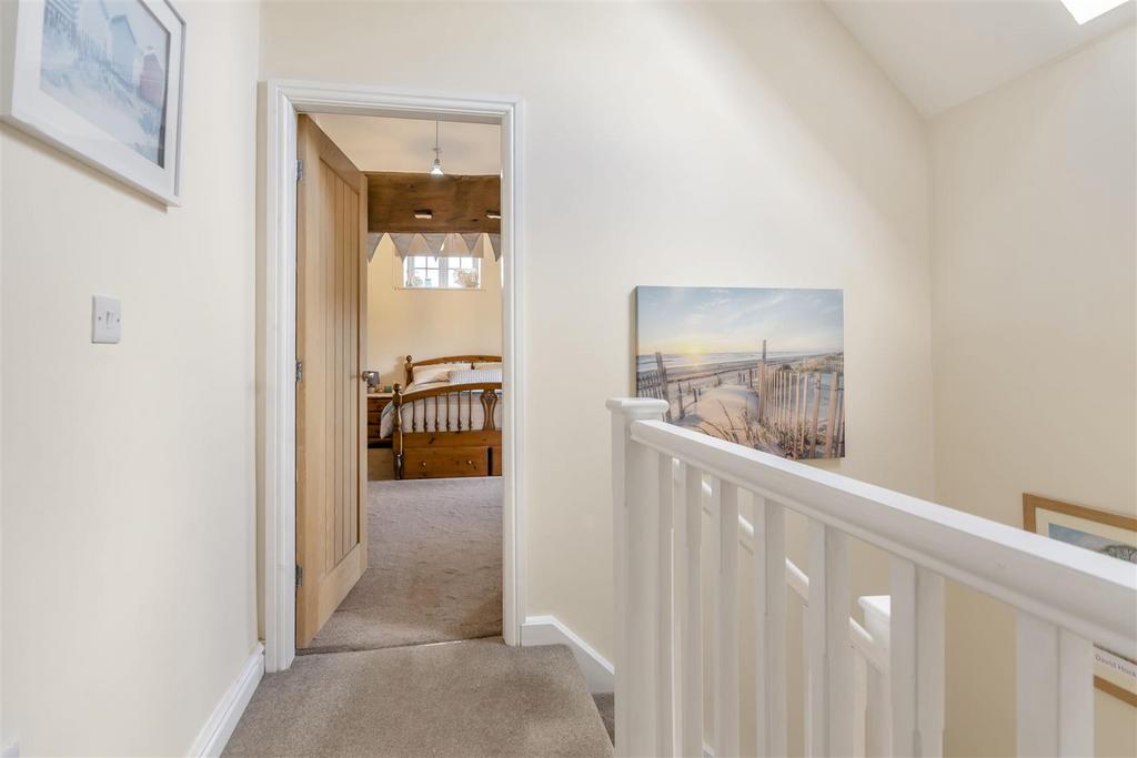 8671009-interior09.jpg