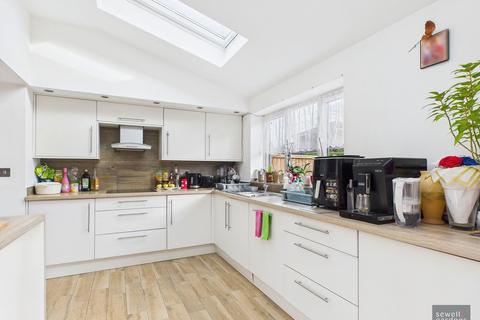 4 bedroom terraced house for sale, Curtis Close, Mill End, Rickmansworth, WD3 8QA