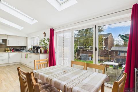 4 bedroom terraced house for sale, Curtis Close, Mill End, Rickmansworth, WD3 8QA