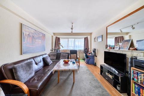 2 bedroom apartment for sale, Maidstone Road, London, N11