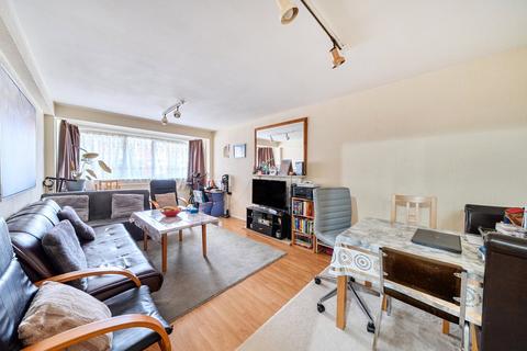 2 bedroom apartment for sale, Maidstone Road, London, N11