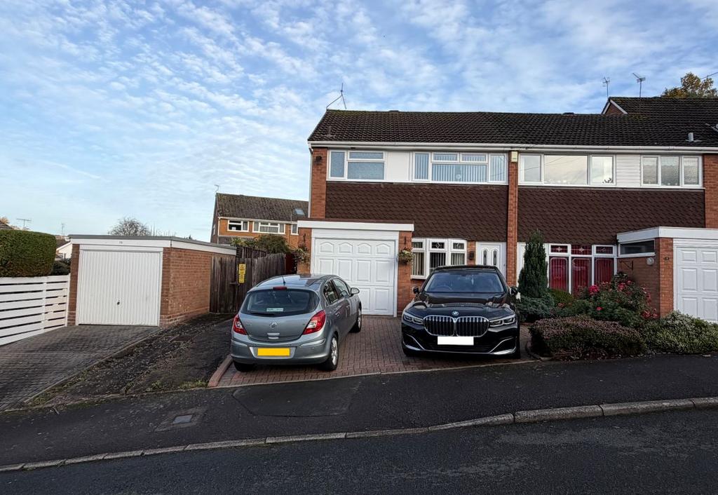 1 Woodleigh Close