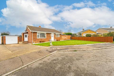 3 bedroom detached bungalow for sale, Field House Gardens, Diss IP22
