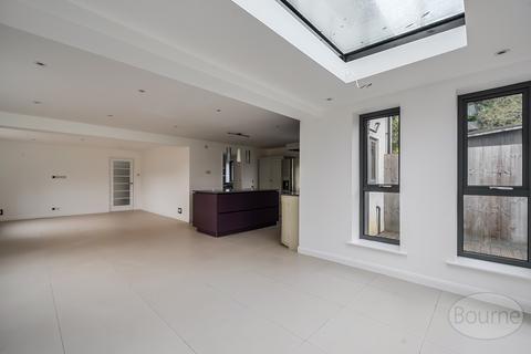 4 bedroom detached house for sale, Lasham, Alton, Hampshire, GU34