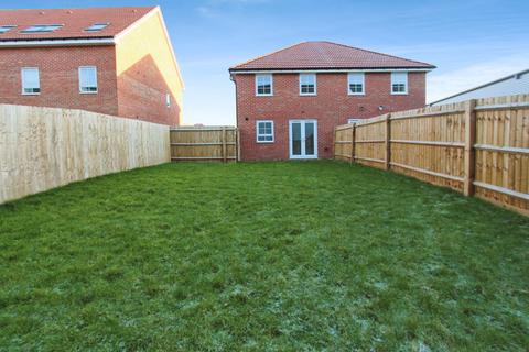 3 bedroom semi-detached house for sale, Wheatstone Gardens, Beeston, NG9