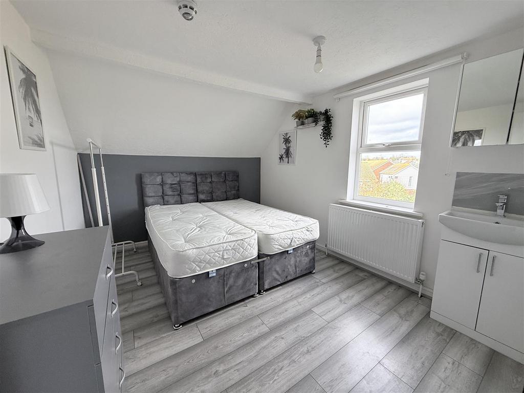 2nd Floor Bedroom 6 (£850)