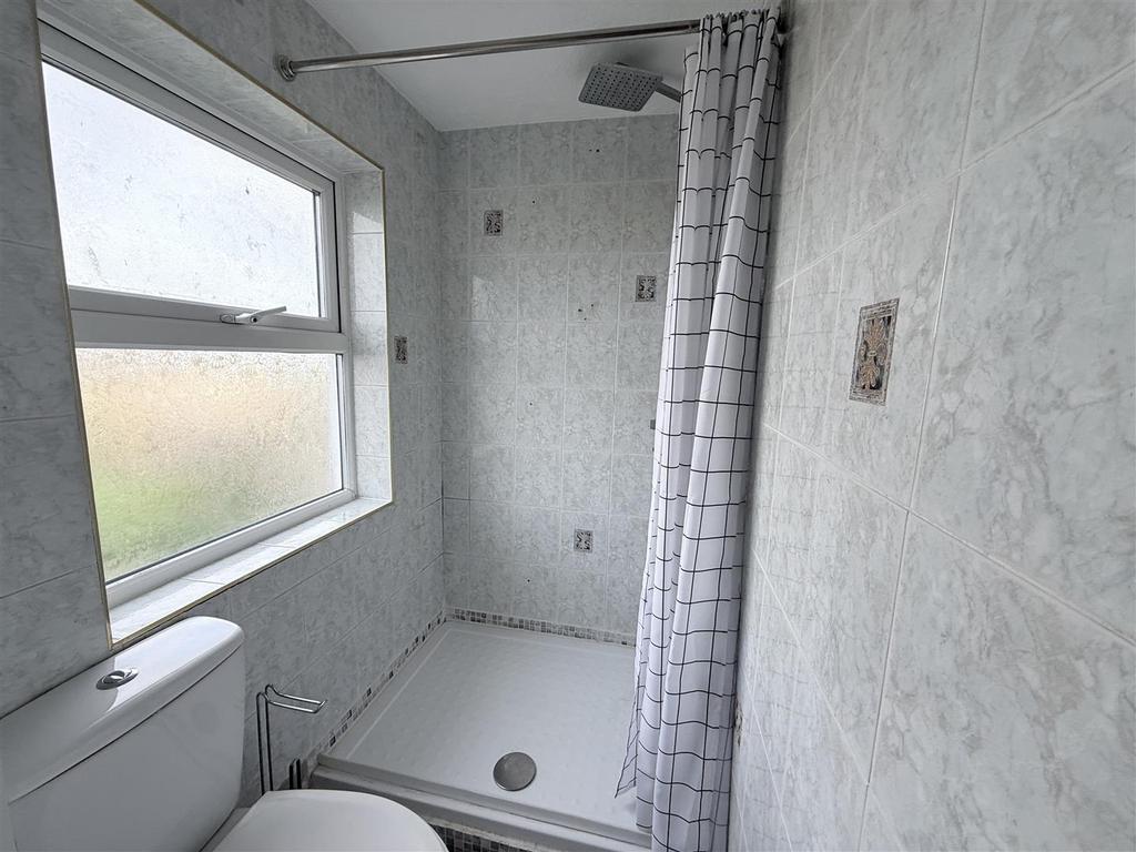 2nd Floor Bedroom 6 (£850)