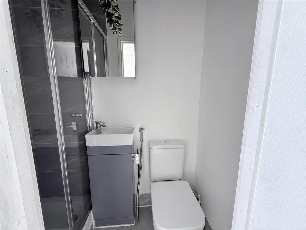 Upper Ground Floor Bedroom 2