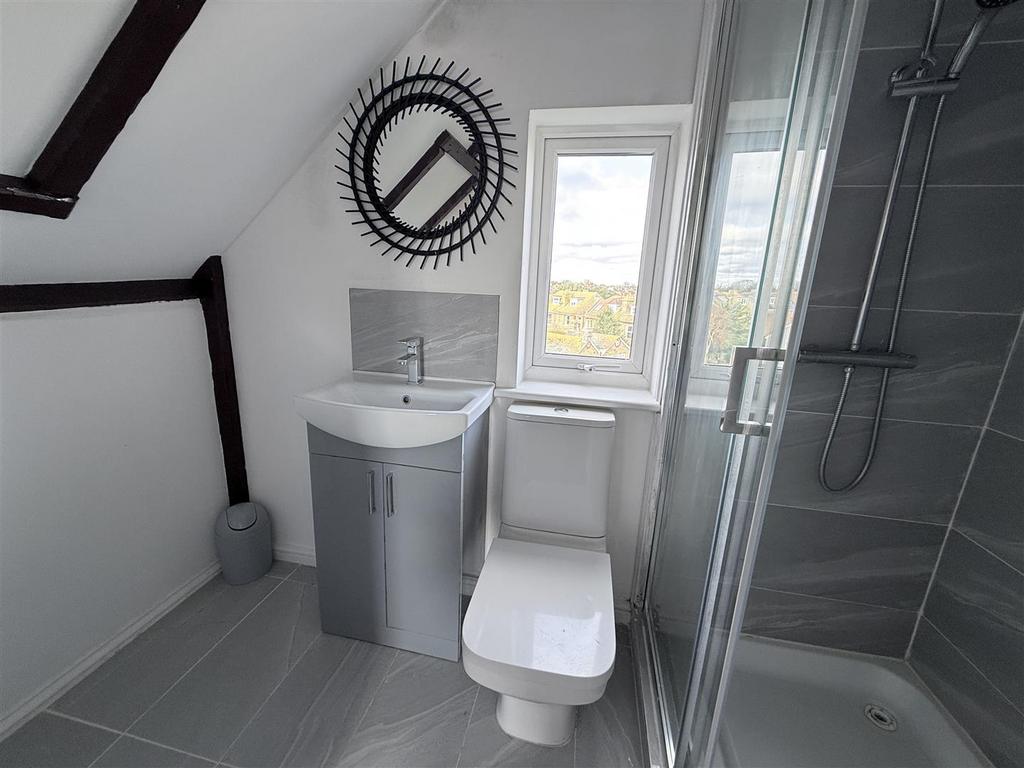 Third Floor Bedroom 9 (£900)