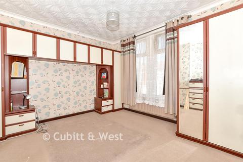 3 bedroom terraced house for sale, New Road East, Portsmouth PO2