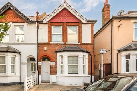 Flat to rent, Chatham Road, Kingston Upon Thames KT1