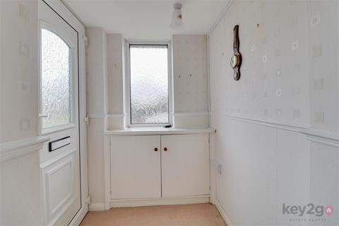 3 bedroom semi-detached house for sale, Redwood Avenue, Killamarsh, Sheffield, S21