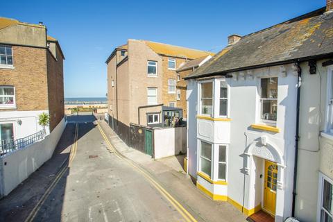 1 bedroom end of terrace house for sale, Sea View Square, Herne Bay, CT6