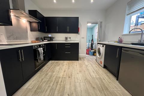 1 bedroom in a house share to rent, Holland Road Felixstowe