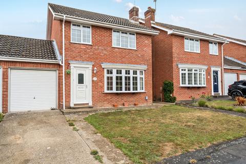 3 bedroom link detached house to rent, Royal Way, Hampshire PO7