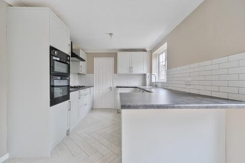 3 bedroom link detached house to rent, Royal Way, Hampshire PO7