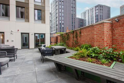 Studio to rent, St James Boulevard, Newcastle Upon Tyne NE4