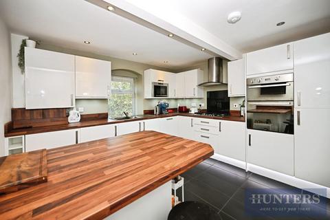 undefined, North Terrace, Yeadon, Leeds