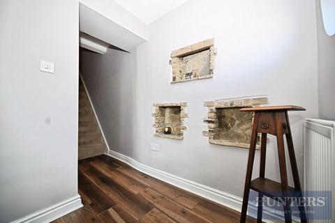 undefined, North Terrace, Yeadon, Leeds