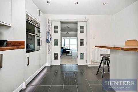 undefined, North Terrace, Yeadon, Leeds