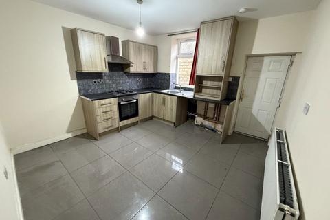2 bedroom terraced house to rent, Colne Road, Nelson, Lancashire
