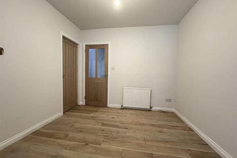 5 bedroom detached house for sale, North Wood Park, Kirkburton HD8 0PY