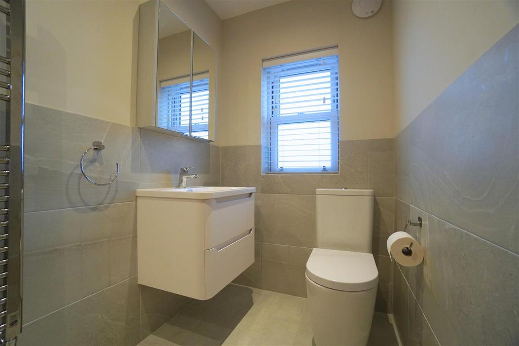 Ensuite2.jpg