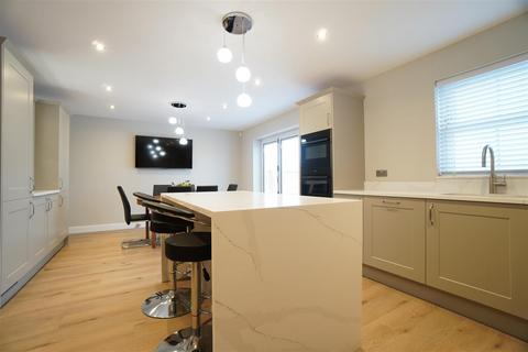 5 bedroom detached house for sale, Watson Drive, Eastrington