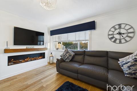 3 bedroom terraced house for sale, Inishail Road, Craigend, Glasgow, City Of Glasgow, G33 5QX
