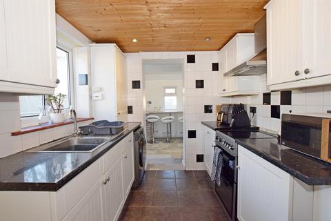 2 bedroom end of terrace house to rent, Crossways, Middleton-On-Sea, Bognor Regis, PO22