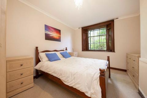 1 bedroom flat to rent, Camden Road, London N7