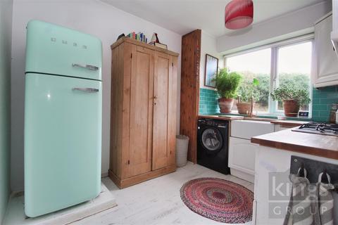 2 bedroom flat for sale, Bentley Road, Hertford