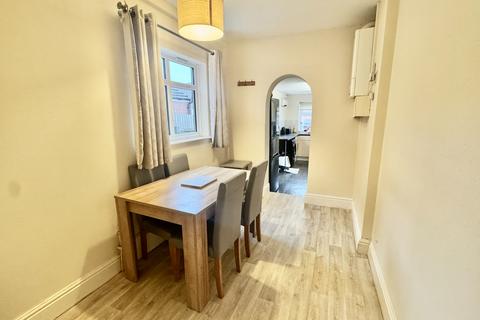 3 bedroom end of terrace house for sale, Springfield Road, Grantham, NG31