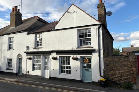 1 bedroom flat for sale, 4A High Street, Great Wakering, Southend-On-Sea, Essex SS3 0EQ