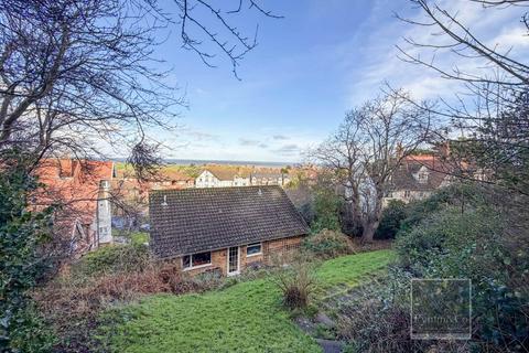 4 bedroom detached house for sale, Holt Road, Sheringham NR26