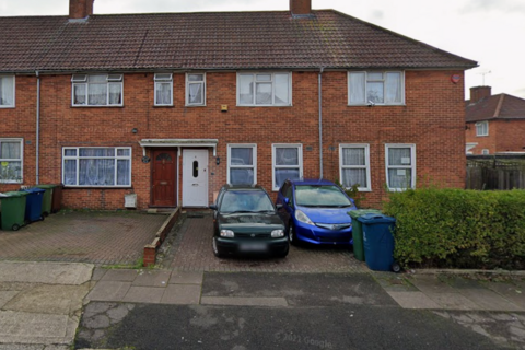 5 bedroom semi-detached house to rent, Warneford Road, Harrow HA3