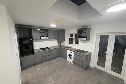 5 bedroom semi-detached house to rent, Warneford Road, Harrow HA3