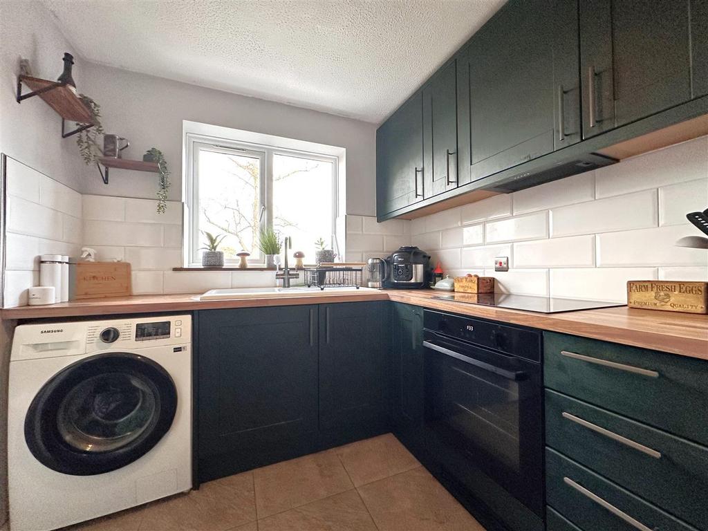 Kitchen 951