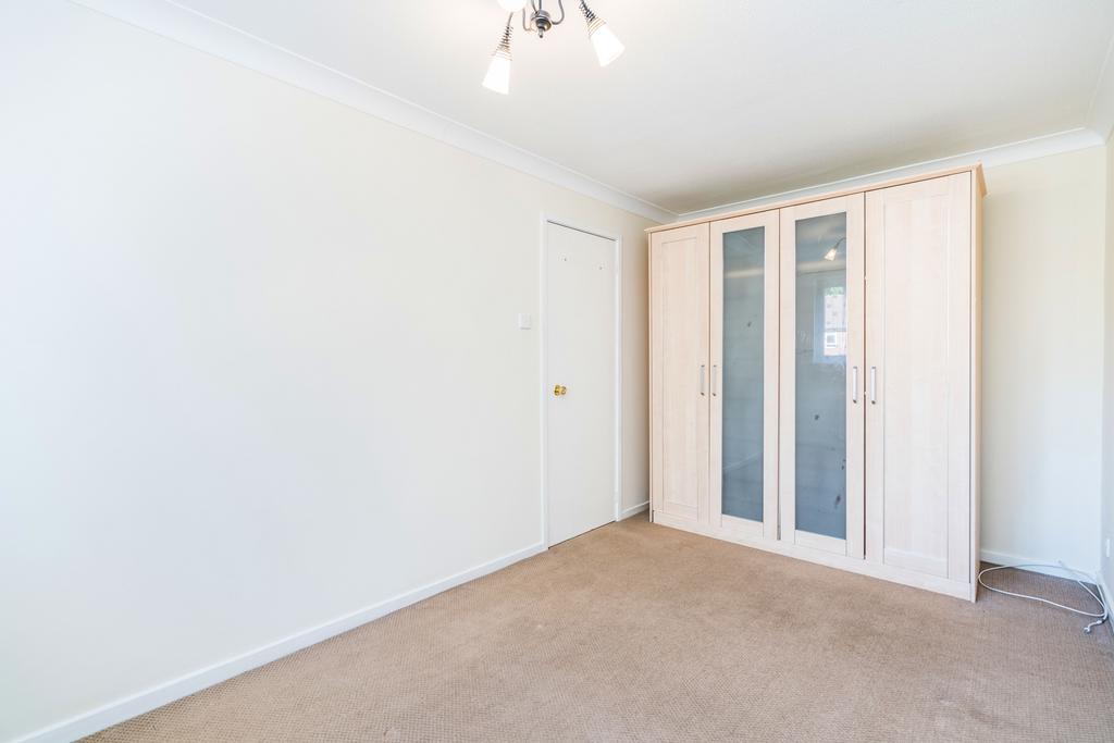 Bedroom 1.jpg