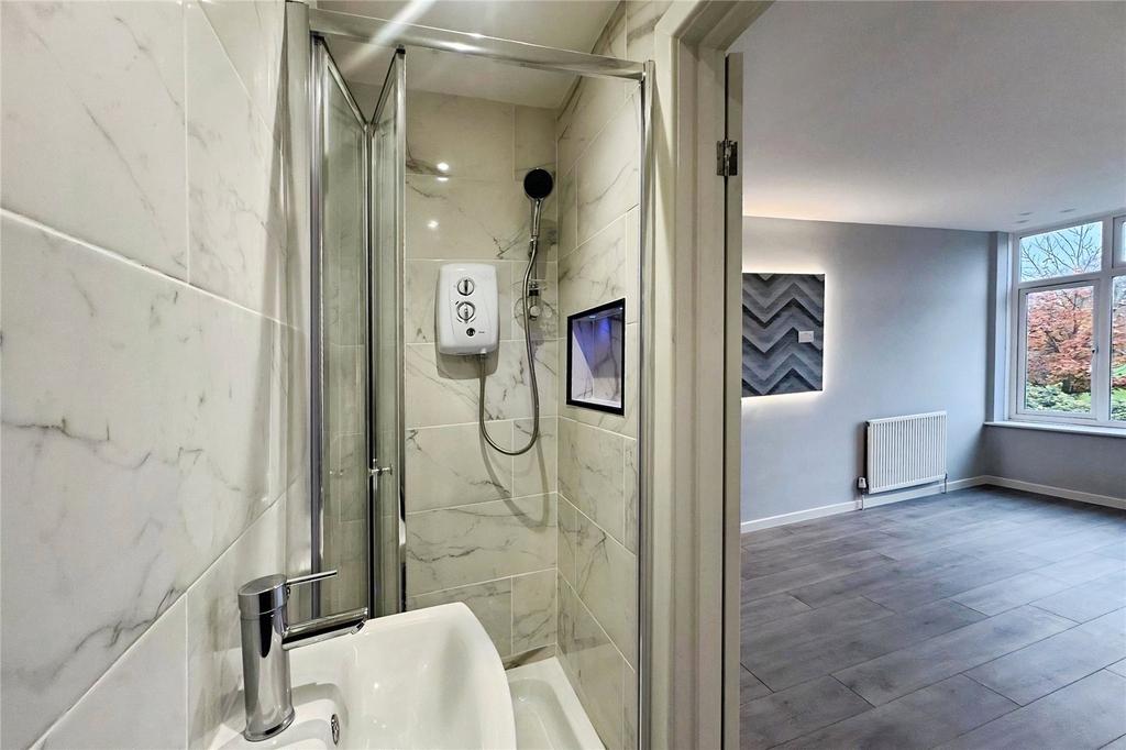Ensuite